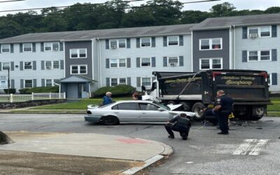 Choque entre auto y volquete deja un hombre muerto en Providence.