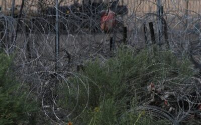 Texas amplía su controversial alambrada antimigrantes en la frontera con México