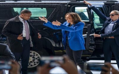 Kamala Harris aventaja ligeramente a Donald Trump, según varias encuestas