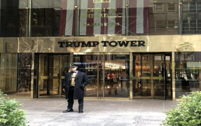Los demócratas usan la Torre Trump de Chicago para proyectar mensajes antirepublicanos