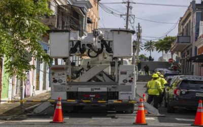 Miles siguen sin luz en Puerto Rico, una semana después de la tormenta Ernesto