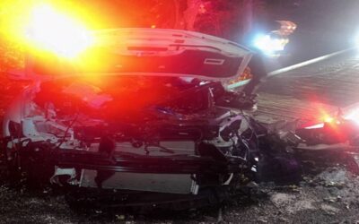 Conductora acusada de chocar su vehículo en el que iba su hijo de 10 meses, presuntamente ebria.