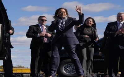 En las últimas semanas de la campaña, Harris mantiene su atención en los estados del “muro azul”