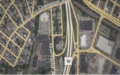 Policía Cranston investiga luego de hallar cuerpo cerca a ciclo vía.