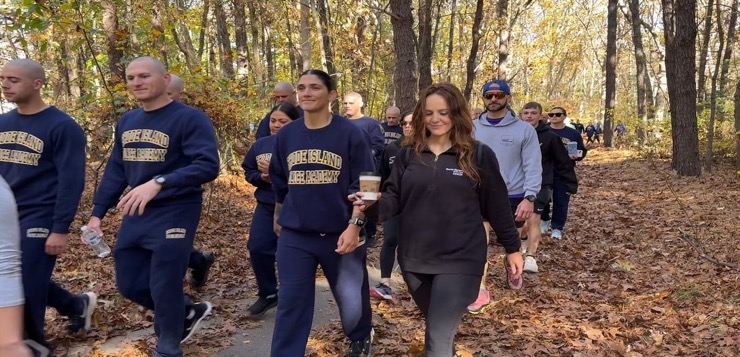 Special Olympics Rhode Island realizó su primera caminata con reclutas de la Academia Policía Municipal de Rhode Island