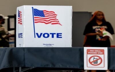 Más de 75 millones de personas, la mitad de los votantes de 2020, ya han votado en EE.UU.