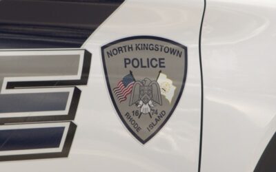 Falsa amenaza de bomba provoca cierre de escuela en North Kingstown.