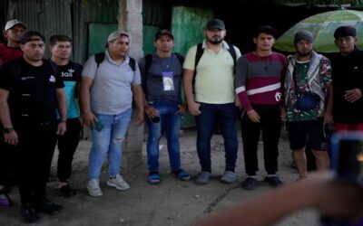 Saturan migrantes oficinas en Chiapas por citas en CBP One