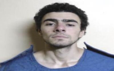 Presunto asesino de CEO de la aseguradora grita que su caso es “insulto a la inteligencia”