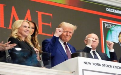 Trump nombrado Persona del Año por la revista Time; hace sonar campana de apertura de Bolsa de Valores de Nueva York