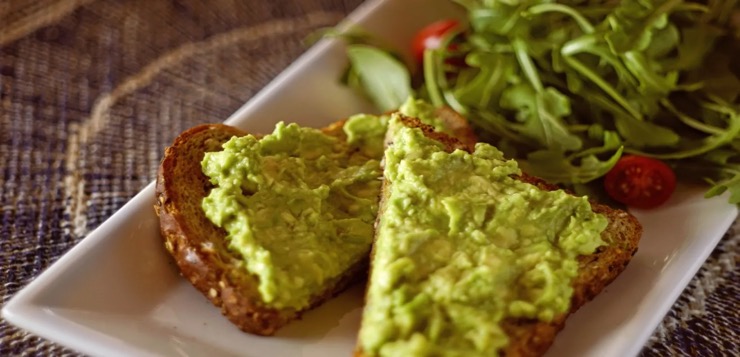 Una sustancia en las tostadas de desayuno podría afectar nuestro corazón