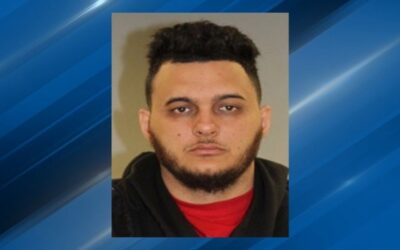 Hombre de Providence enfrenta múltiples cargos en Connecticut por supuesta agresión a mujer y un bebé.