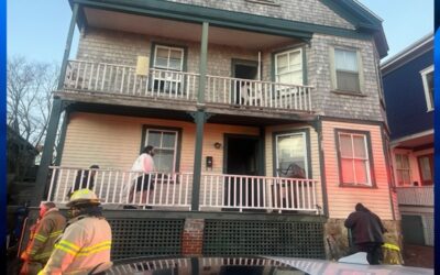 Autoridades investigan causa de incendio en Newport