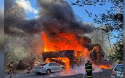 3 personas desplazadas por incendio en Richmond