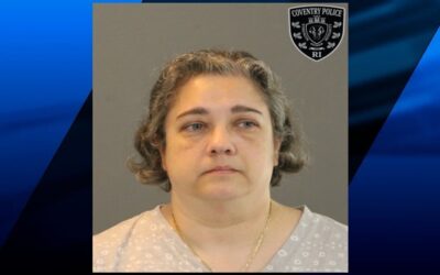 Empleada de Escuela Primaria Coventry arrestada por presuntamente agredir a un estudiante.