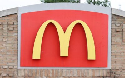 Demandan a McDonald’s en EE.UU. por un programa de becas para estudiantes hispanos