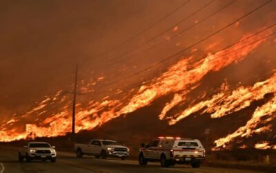 Miles de órdenes de evacuación por nuevo incendio alrededor de Los Ángeles