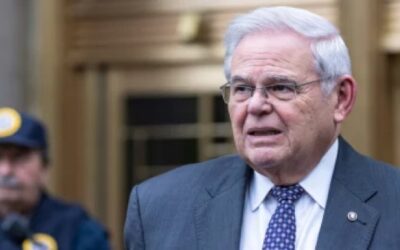 Sentencian al exsenador Bob Menéndez a 11 años de prisión por aceptar sobornos