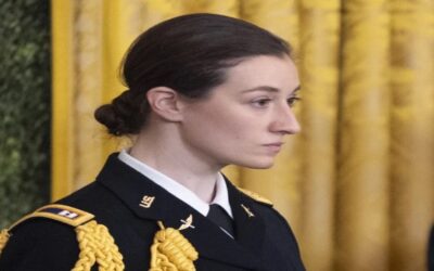 Amigos: capitana del Ejército de EEUU muerta en en colisión aérea era patriota “brillante e intrépida”