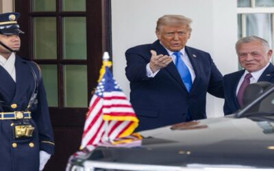 Rey Abdalá II intenta calmar a Trump anunciando que Jordania recibirá 2.000 niños de Gaza