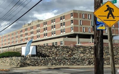 Autoridades vivienda informan que el Hospital Memorial será utilizado como refugio temporal para personas sin hogar.