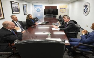 Zar de la frontera de Trump y alcalde de la ciudad de NY hablan sobre compromisos migratorios