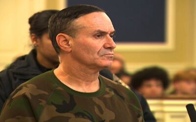 Hombre de Porstmouth acusado de provocar incendio en complejo condominios de Newport.
