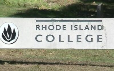 Policía Providence investiga luego de que estudiante encuentra cámara oculta en un baño de Rhode Island College