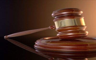 Mujer culpable de robar miles de dólares en beneficios de su hijo.