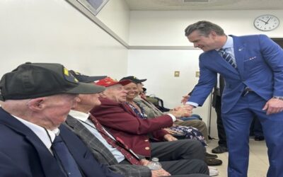 Hegseth asiste a ceremonia en Japón por la II Guerra Mundial y promete fortalecer alianza