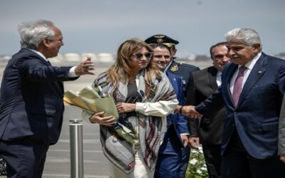 Mulino aterriza en Lima en medio de tensión diplomática con EEUU sobre el Canal de Panamá