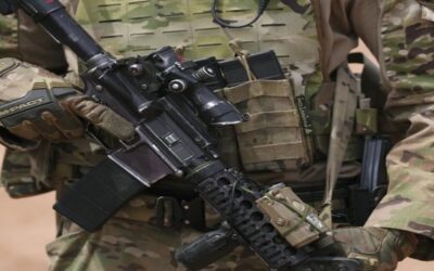 Ejército de EEUU controlará área en frontera con México; podría detener a migrantes: funcionarios
