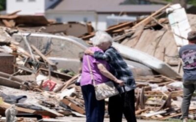 Mueren 3 personas por tormentas en Oklahoma y Texas