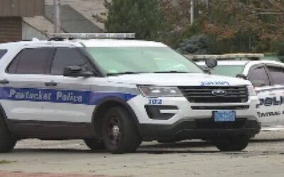 Policía Pawtucket investiga hallazgo de cuerpo en río Seekonk.
