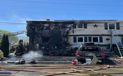 Incendio en Providence deja 8 personas sin hogar.