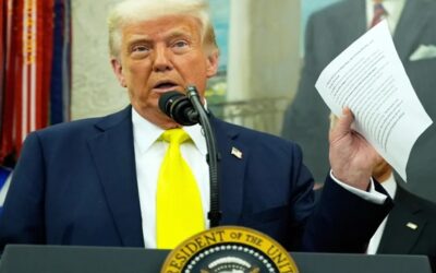Trump firma orden para penalizar a ciudades “santuario” que no colaboren con agentes de ICE