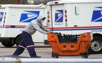 El Servicio Postal podría estar informándole al ICE dónde localizar a inmigrantes