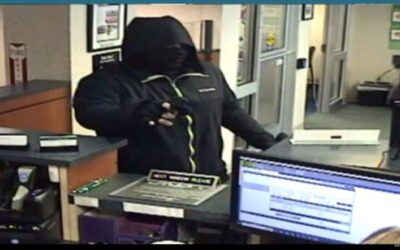 Policía Estatal Connecticut pide ayuda para encontrar a sospechoso asalto bancario.