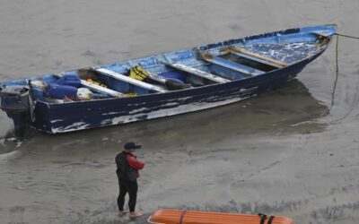 Bote que se cree que transportaba migrantes naufraga en California; hay 3 muertos y 9 desaparecidos