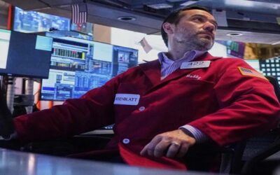 Wall Street cae nuevamente mientras más empresas detallan daños por guerra comercial de EEUU