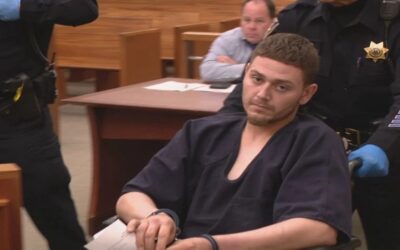 Hombre acusado de atropellar a policía del Johnston detenido sin fianza.