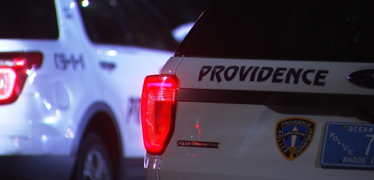 Policía Providence investiga apuñalamiento.