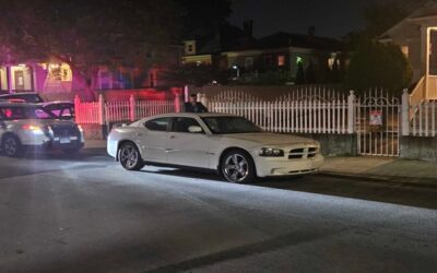 Policía Providence investiga tiroteo.