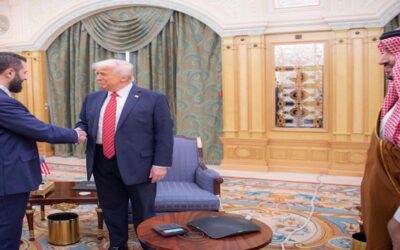 Trump se reúne con el nuevo líder sirio durante más de media hora en Riad
