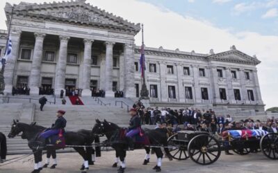 Uruguayos despiden a José Mujica, el “presidente más pobre del mundo”