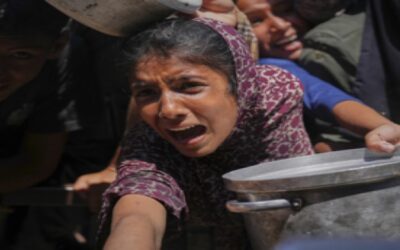 Al menos 60 personas mueren por ataques israelíes en Gaza mientras Israel permite entrada de ayuda