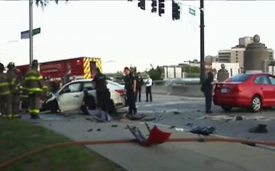 Aparatoso choque en Providence deja 3 heridos y conductora con cargos de manejar bajo la influencia