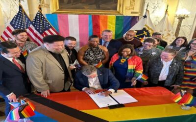 Gobernador McKee emite proclamación celebrando el Mes del Orgullo en Rhode Island