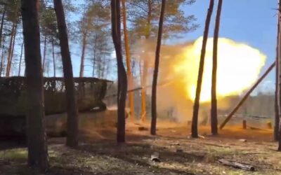 Ucrania dice que Rusia lanzó el mayor bombardeo nocturno de drones de la guerra