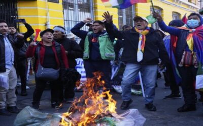 La Paz aislada por bloqueos en carreteras de seguidores del expresidente boliviano Evo Morales